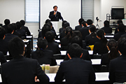 社長が話す会社説明会の模様